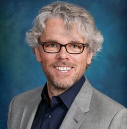 Die neue Zwei-Klassen­-Gesellschaft – das Geschäft mit den Halbleitern